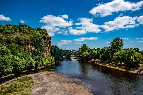 Découvrez les hébergements les plus insolites en Dordogne pour une évasion inoubliable